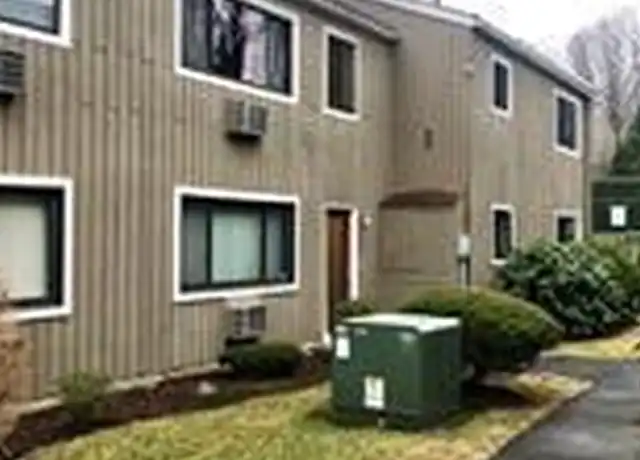 Property at 40 Leslie Rd Unit B, Bridgeport, CT, 06606, 2 beds, 1 bath, [object Object]