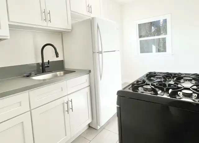 Property at 704 W 54th St Unit 6, Los Angeles, CA, 90037, 0 beds, 1 bath, [object Object]