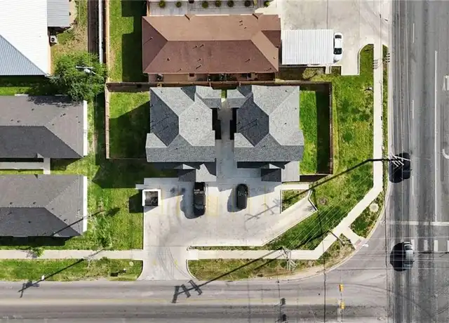Property at 1324 N McColl Rd Unit 3, Edinburg, TX, 78541, 3 beds, 2 baths, [object Object]