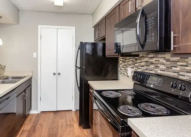 Property at Walnut Ridge Apartments - 2500 Burney Rd, Arlington, TX, 76006, 1-2 bed, 1-2 bath, [object Object]
