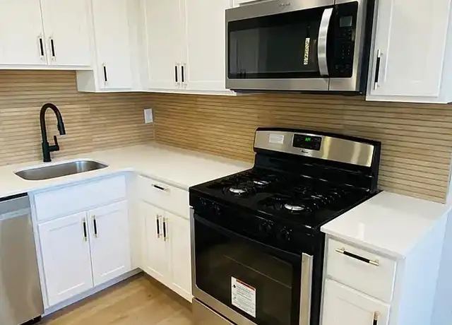 Property at Karen Park Apartments - 601 W Park Ln, Philadelphia, PA, 19144, 1 bed, 1 bath, [object Object]