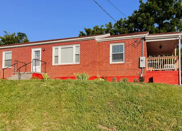 Property at 1105 N Main St, Blacksburg, VA, 24060, 3 beds, 1 bath, [object Object]