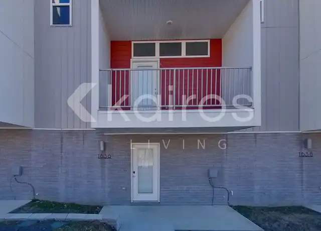 Property at 1636 S Razorback Rd, Fayetteville, AR, 72701, 2 beds, 2.5 baths, [object Object]