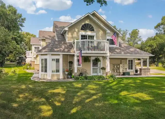 Property at Hazeltine Shores - 3456 Lake Shore Dr, Chaska, MN, 55318, 1-3 bed, 1-1.5 bath, [object Object]