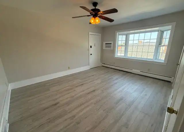 Property at 388 E Merrimack St Unit 9, Lowell, MA, 01852, 1 bed, 1 bath, [object Object]