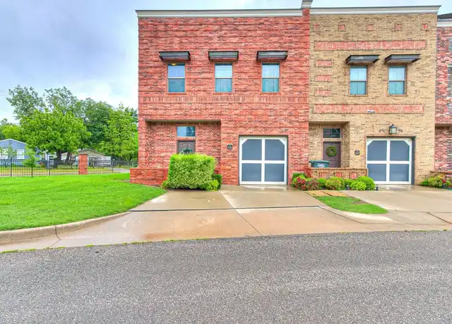 Property at 589 S Fretz Ave, Edmond, OK, 73003, 2 beds, 2.5 baths, [object Object]