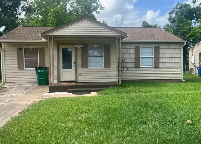 Property at 717 Lorrain St, Angleton, TX, 77515, 3 beds, 1 bath, [object Object]