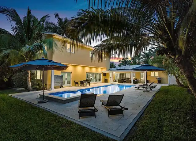 Property at 310 NW 18th St, Delray Beach, FL, 33444, 5 beds, 5.5 baths, [object Object]