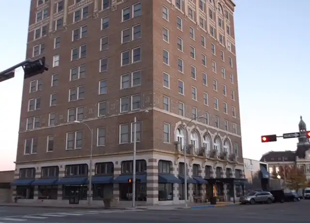 Property at 123 N Locust St, Grand Island, NE, 68801, 1 bed, 1 bath, [object Object]