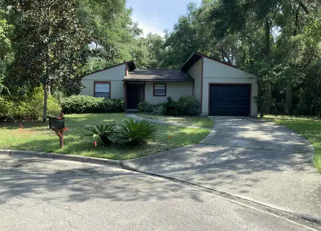 Property at 7211 SW 18th Pl, Gainesville, FL, 32607, 3 beds, 2 baths, [object Object]