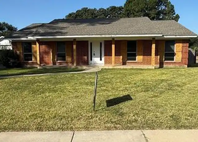 Property at 1710 Cresthaven Dr, Pantego, TX, 76013, 3 beds, 2 baths, [object Object]