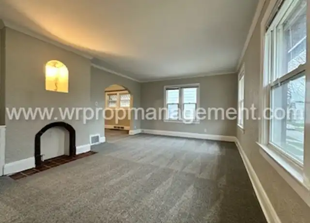 Property at 2415 Georgetown Ave, Toledo, OH, 43613, 2 beds, 1 bath, [object Object]