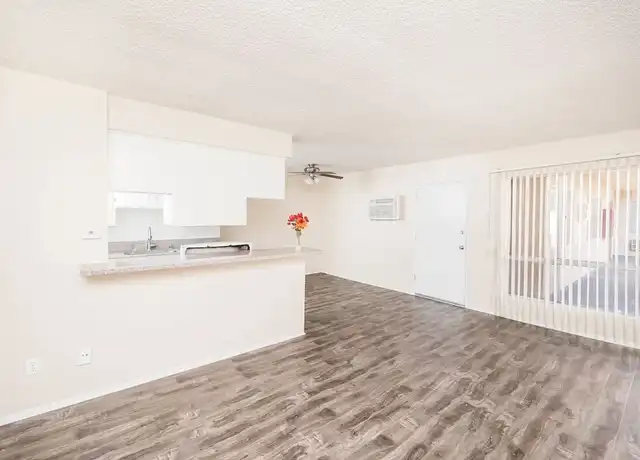 Property at 817 S Street Andrews - 817 S St Andrews Pl, Los Angeles, CA, 90005, 1 bed, 1 bath, [object Object]