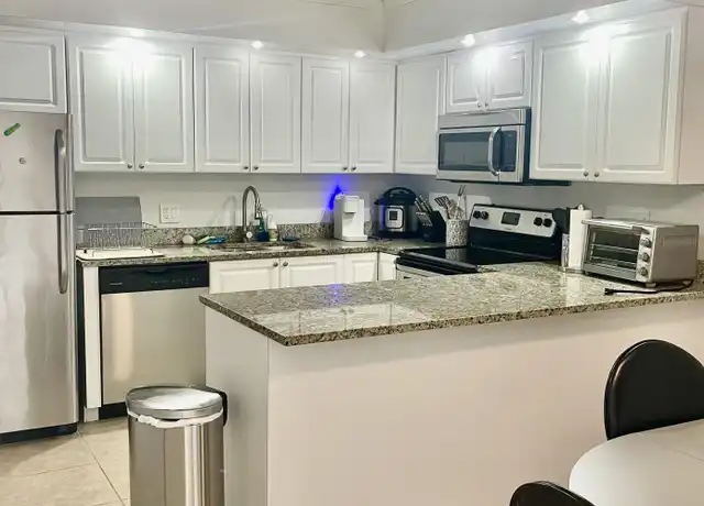 Property at 1605 16th Ter, Palm Beach Gardens, FL, 33418, 2 beds, 2.5 baths, [object Object]