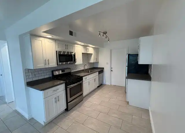 Property at 3526 E Montecito Ave Unit 02, Phoenix, AZ, 85018, 2 beds, 1 bath, [object Object]