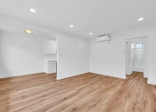 Property at 510 Pacific Ave Unit 6, Venice, CA, 90291, 1 bed, 1 bath, [object Object]