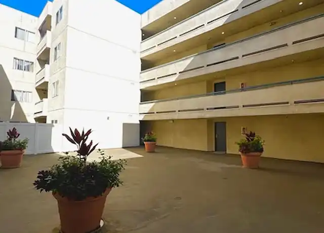 Property at B & B Apartments - 924 S Carondelet St, Los Angeles, CA, 90006, 2 beds, 2 baths, [object Object]
