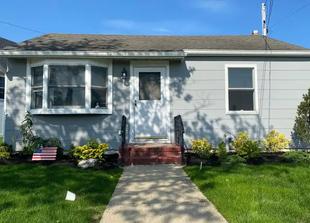 Property at 541 Fire Island Ave, Babylon, NY, 11702, 2 beds, 1 bath, [object Object]