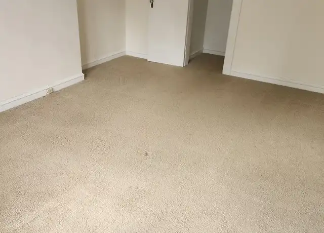 Property at 3214 Berkshire Rd Unit 302, Cleveland Heights, OH, 44118, 1 bed, 1 bath, [object Object]