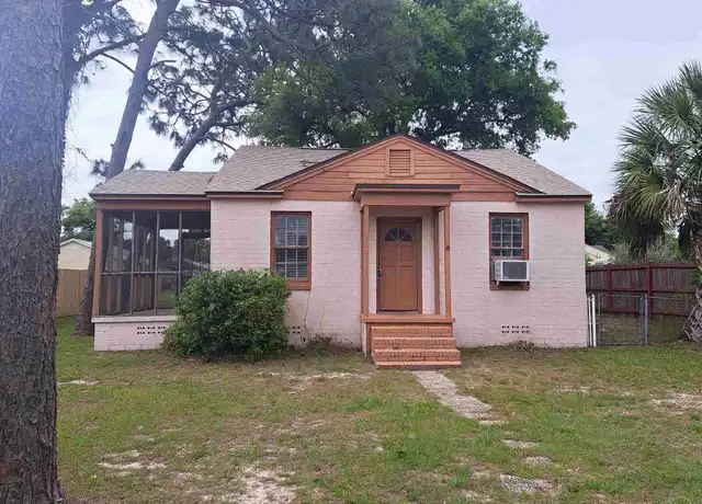 Property at 203 SE Syrcle Dr, Pensacola, FL, 32507, 3 beds, 1 bath, [object Object]
