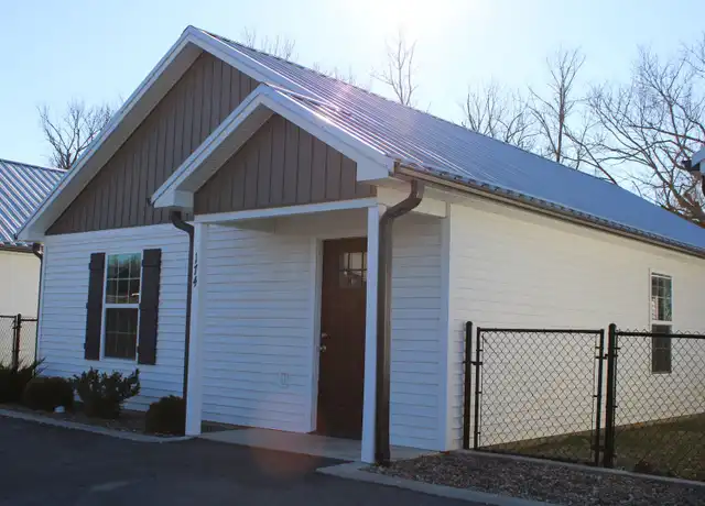 Property at 142 Cane Creek Ln Unit White House 192, Jackson, MO, 63755, 3 beds, 1 bath, [object Object]