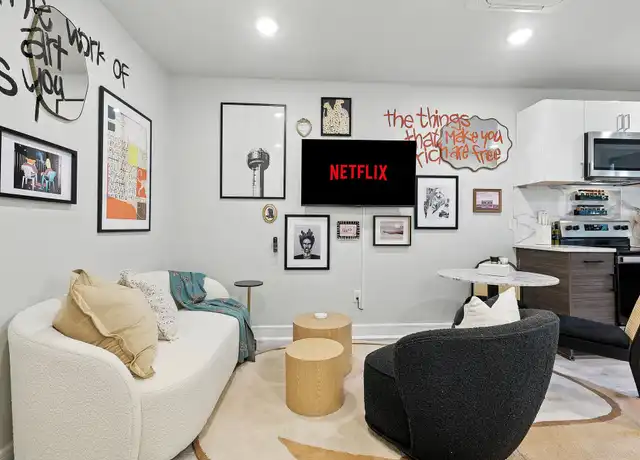 Property at 5025 San Jacinto St Unit 203, Dallas, TX, 75206, 1 bed, 1 bath, [object Object]