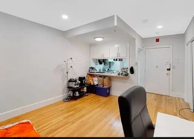 Property at 513 Beacon St Unit 2, Boston, MA, 02215, 1 bed, 1 bath, [object Object]
