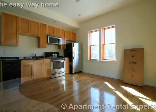 Property at 2 Beech St Unit 204, Cambridge, MA, 02140, 1 bed, 1 bath, [object Object]