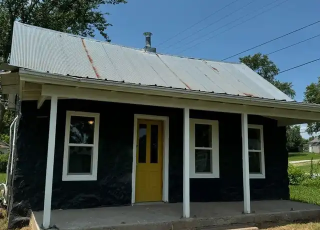 Property at 1016 Harold St, Cassville, MO, 65625, 3 beds, 1 bath, [object Object]