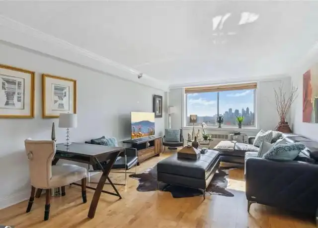 Property at 2479 Peachtree Rd NE #1406, Atlanta, GA, 30305, 1 bed, 1 bath, [object Object]