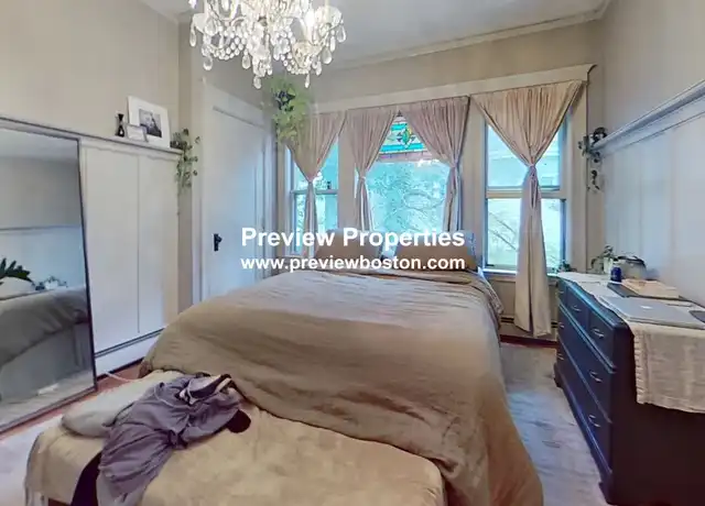 Property at 169 Tremont St Unit 2P, Newton, MA, 02458, 4 beds, 1 bath, [object Object]