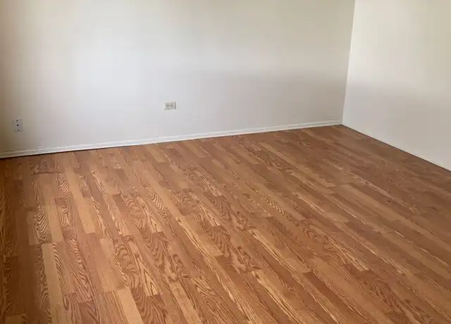 Property at 1019 W 6th St, Belvidere, IL, 61008, 2 beds, 1 bath, [object Object]