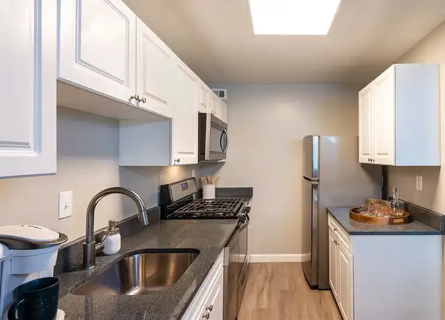 Property at Dominion Plaza - 1200 S Courthouse Rd, Arlington, VA, 22204, 0-1 beds, 1 bath, [object Object]