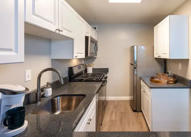 Property at Dominion Plaza - 1200 S Courthouse Rd, Arlington, VA, 22204, 0-1 beds, 1 bath, [object Object]