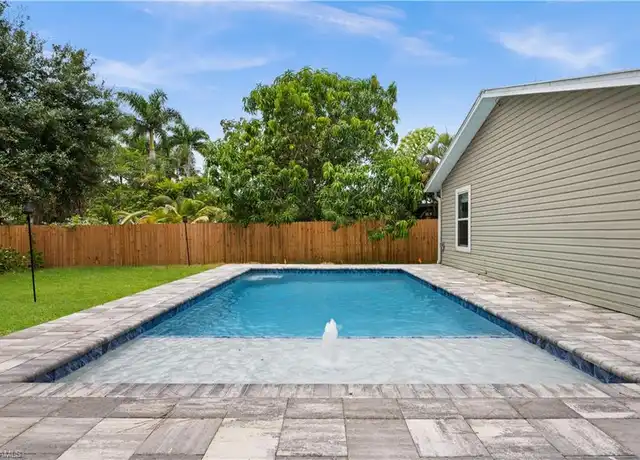 Property at 866 101st Ave N, Naples, FL, 34108, 3 beds, 2 baths, [object Object]