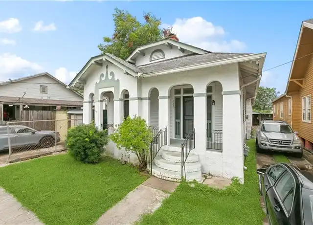 Property at 2025 Lowerline St, New Orleans, LA, 70118, 2 beds, 1 bath, [object Object]