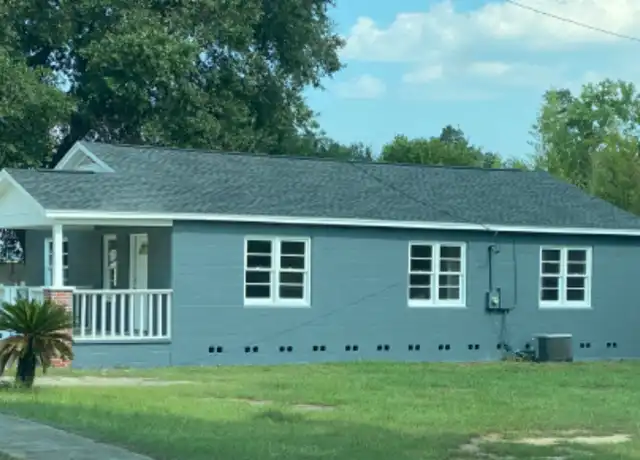 Property at 1754 Poplar St, Flomaton, AL, 36441, 3 beds, 1 bath, [object Object]