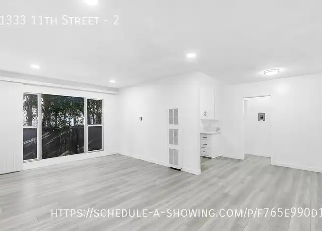 Property at 1333 11th St Unit 2, Santa Monica, CA, 90401, 1 bed, 1 bath, [object Object]