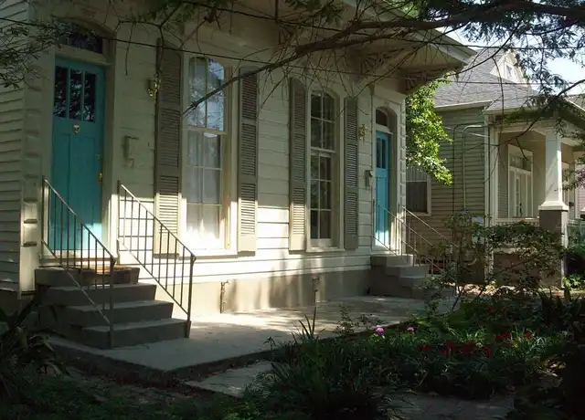 Property at 7627 Hampson St, New Orleans, LA, 70118, 2 beds, 1 bath, [object Object]