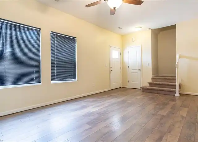 Property at 1917 King St, Portsmouth, VA, 23704, 3 beds, 2.5 baths, [object Object]
