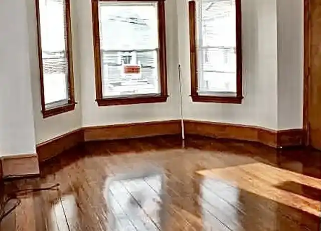 Property at 46 Short St Unit 2, New Bedford, MA, 02740, 3 beds, 1 bath, [object Object]