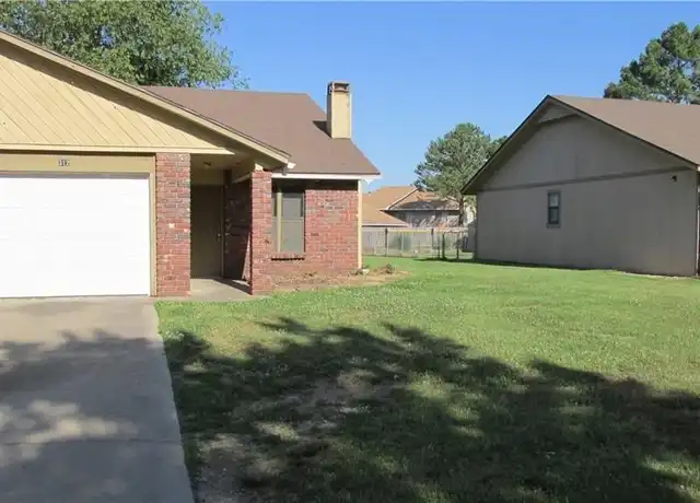 Property at 310 N 34th St, Rogers, AR, 72756, 2 beds, 1 bath, [object Object]