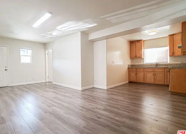 Property at 354 S Saint Andrews Pl, Los Angeles, CA, 90020, 2 beds, 2 baths, [object Object]