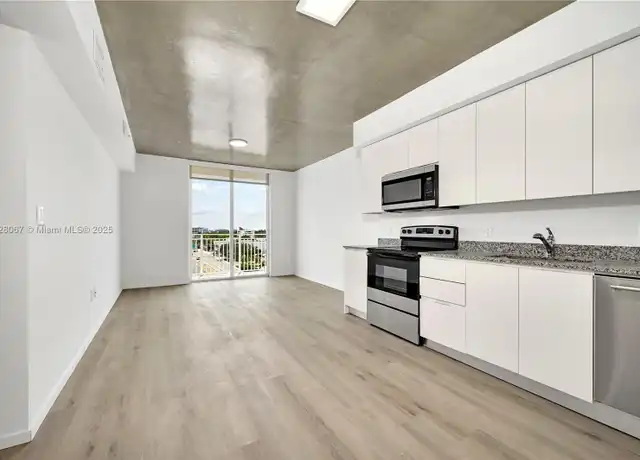 Property at 475 NE 125th St Unit 303, North Miami, FL, 33161, 3 beds, 2 baths, [object Object]
