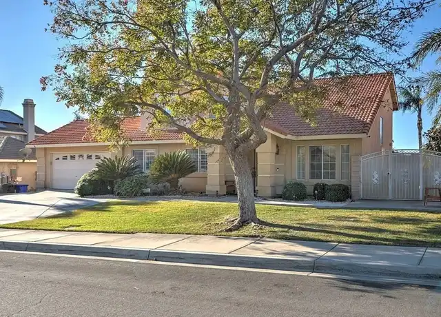 Property at 2425 W Via Bello Dr, Rialto, CA, 92377, 5 beds, 4 baths, [object Object]