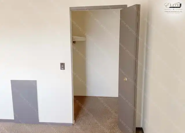 Property at 15411 W Chicago, Detroit, MI, 48228, 1 bed, 1 bath, [object Object]