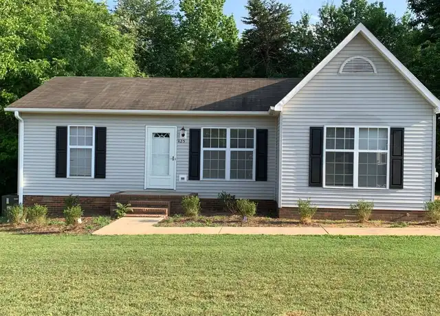 Property at 425 W Holt St, Mebane, NC, 27302, 3 beds, 2 baths, [object Object]