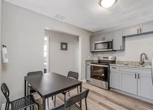 Property at 8716 N 15th St, Tampa, FL, 33604, 1 bed, 1 bath, [object Object]