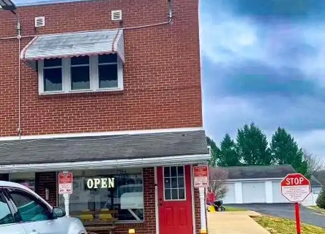 Property at 631 Hill Rd Unit B, Wernersville, PA, 19565, 2 beds, 1 bath, [object Object]