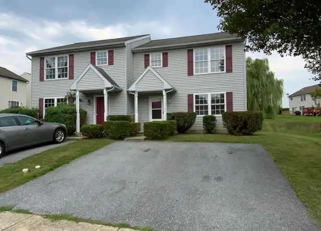 Property at 204 Elmshire Dr, Lancaster, PA, 17603, 3 beds, 2.5 baths, [object Object]